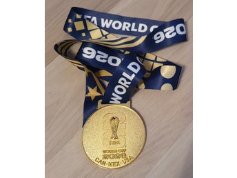 Fotbollsmedalj FIFA 2026, diameter 75 mm
