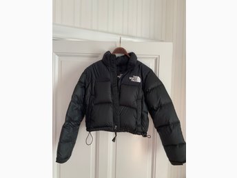 The North Face nuptse dun jacka kort modell stl.. (391532431 Jackor från The North Face | Maximal Fritid