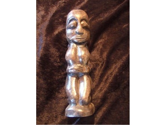 Indonesisk träd gubbe 20 cm x 4,5 cm