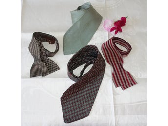 Två slipsar & Två knytflugor/ Vintage/ 50-tal/ Slips/ Knytfluga/ Silke/ Siden