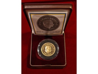 2000 kr Minnesmynt - Dag Hammarskjöld 2005 - originaletui