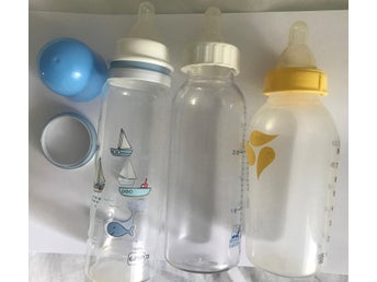 3 nappflaskor Esska, Ap och Meddela