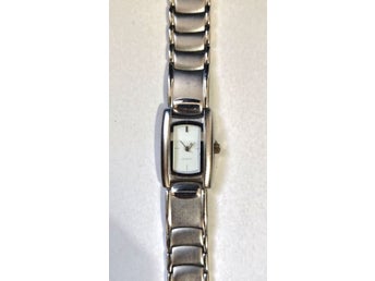 Quartz Damklocka med Metallarmband
