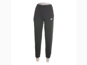 Nike Dri Fit, Träningsbyxor, Strl: 147 158, SvartFlerfärgad Nike Dri Fit, Träningsbyxor, Strl: 147 158, SvartFlerfärgad