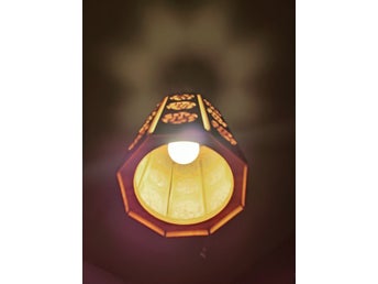 Retro vägglampa furu spån
