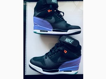 nike air wedge trainers