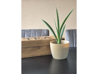 Ribbad blomkruka för höstdekor - 12 cm brun
