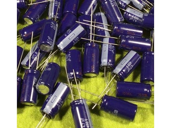 20st 4,7uF 450Volt Elektrolyt-kondensator Panasonic Högspänningselyt.