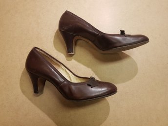 Vintage Retro Damskor i brunt skinn Pumps stl 36 37 Red Cross Shoes Vintage Retro Damskor i brunt skinn Pumps stl 36 37 Red Cross Shoes