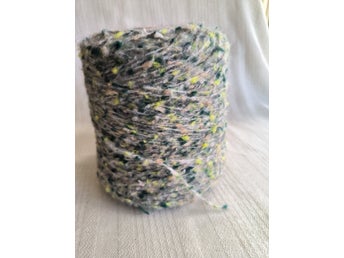 Superkid mohair merino tweed garn på kon: ca.480g, grön, DK / Worsted.