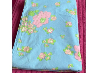 Jättefint vintage retro turkost rosa grönt mönstrat påslakan eller tyg att sy av