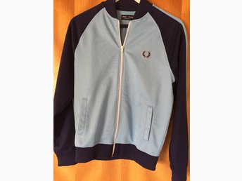 Svart Fred Perry herr vinterjacka (352024780) ᐈ Köp på Tradera Svart Fred Perry herr vinterjacka (352024780) ᐈ Köp på Tradera