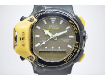 VINTAGE UR CASIO ALTI-METER ( Renoveringsobjekt eller delar )