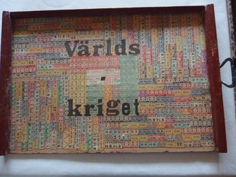Ransoneringskuponger från andra världskriget satt på en bricka