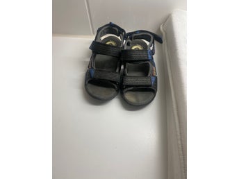 Blinkande Sandaler stl 28
