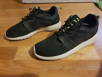 nike roshe run 43