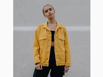 WHURED svart jacka st 34. (349397130) ᐈ Köp på Tradera Oversized jeansjacka Gul DAM | H&M SE