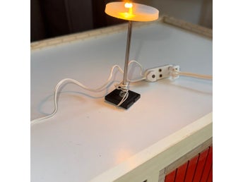 Retro golvlampa till ett Lundby dockskåp 70-tal/vintag/nostalgi
