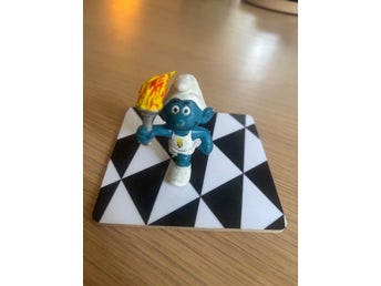 Smurf - Olympisk Fackelbärare (med Belgiska emblemet) 1978.