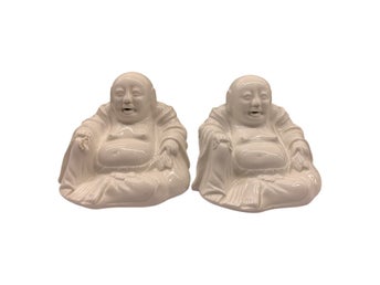 2 st Buddha Figurer Vit Porslin Dekoration Asiatisk Staty Skulptur Inredning