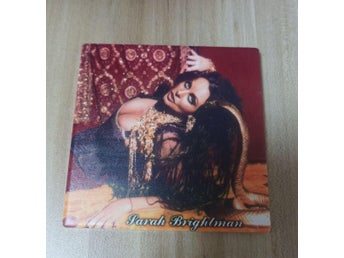 Ooppss!-Sensuellt vacker coaster med sagolikt motiv på Sarah Brightman