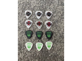 Nikki Sixx plektrum
