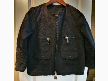 ᐈ Köp & sälj Moncler Damkläder second hand på Tradera ᐈ Köp & sälj Moncler Damkläder second hand på Tradera