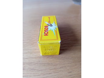 BOSCH M240T1 NOS 1-st (0241348501) M18 Veteranbil Moped MC Porsche VW Volvo