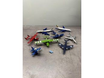 Liten samling av vintage modellflyg