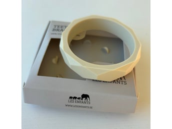 Nytt/oanvänt Les Enfants silikonarmband bitleksak present bebis
