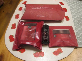 Rituals - Balancing Winter Routine (Bab, Polish, Massage) **Nytt i Kartong**