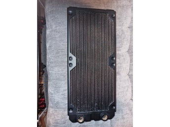Corsair vattenkylningsradiator 240