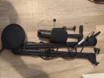 Svive Hydra streamingpaket med mikrofon och arm