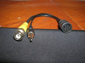 DIN-kabel/adapter 6-pol hona - 1xRCA/BNC hane 0,2m