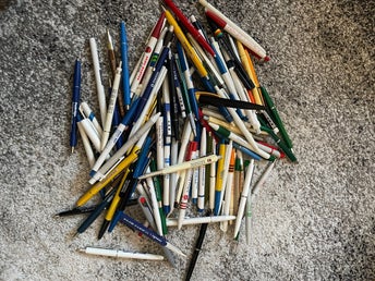 100 Vintage Advertising Pens – Mixed Danish Promotional Ballpoint Pens