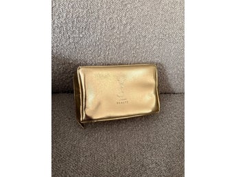 Yves Saint Laurent Beauté Necessär i