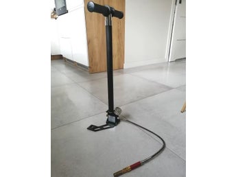 30Mpa/4500PSI 4-stegs bärbar manuell PCP-luftpump med olje- och vattenfilter
