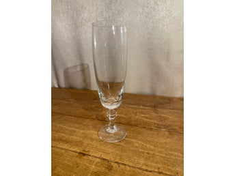 Ett vackert Champagne glas i kristall