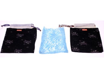 Chun Luu jewellery pouches-blue lace pouch-circa 1990s-3 items (Weight: 26g)
