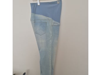 Mama ljusblå jeans, storlek 48- 72% cotton