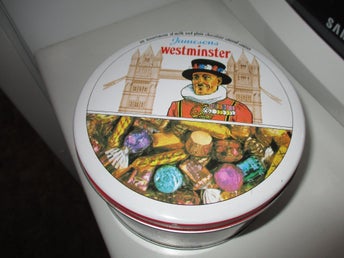 Plåtburk. Rund karamellburk. Jamesons Westminster
