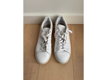 Adidas Stan Smith sneakers i vitt, storlek 41 1/3