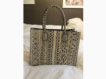 Michael kors mercer large snakeskin tote hot sale
