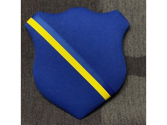 Märkestavla för simmärken/smycken Mörkblå /Heja Sverige