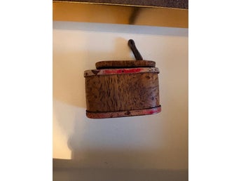 Antik snusdosa i trä – handgjord – allmoge / folkart
