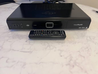 ViasatPlusHD Digitalbox med fjärrkontroll