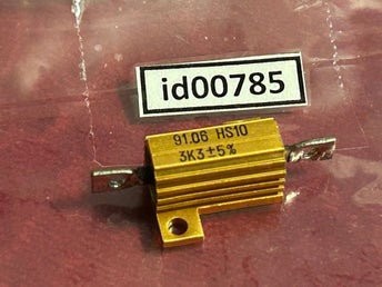 Trådlindat motstånd (id00785) aluminiumkapslat 3,3 kohm 10W 1 st