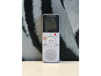 Olympus Digital Voice Recorder VN-7600