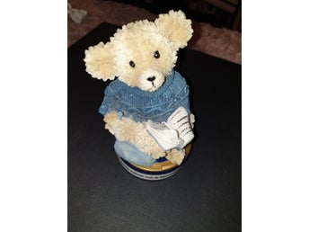 Dekorativ Nalle med Bok, se annons