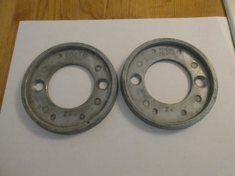 2 STYCKEN VOLVO PENTA ZINKANOD YTTERDIAMETER 115 MM .